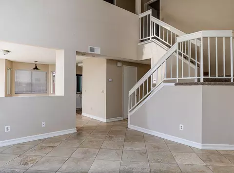 542 Jackman St E, Lancaster, CA 93535 photo 6