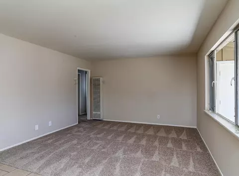 45451 Kingtree Ave, Lancaster, CA 93534 photo 3