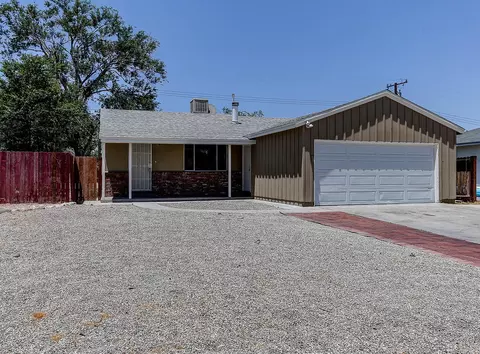 45451 Kingtree Ave, Lancaster, CA 93534 photo 1