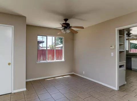 45451 Kingtree Ave, Lancaster, CA 93534 photo 6