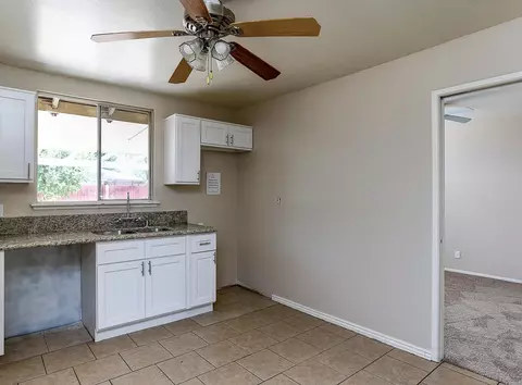 45451 Kingtree Ave, Lancaster, CA 93534 photo 8