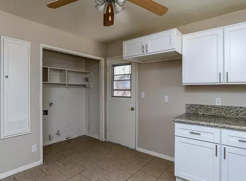 45451 Kingtree Ave, Lancaster, CA 93534 photo 9