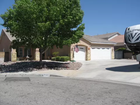 42864 Flag St, Lancaster, CA 93536 photo 1