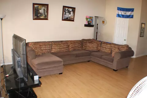 1054 Avenue J7 E, Lancaster, CA 93535 photo 5