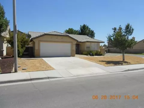 1554 Sutherland St, Lancaster, CA 93534 photo 1