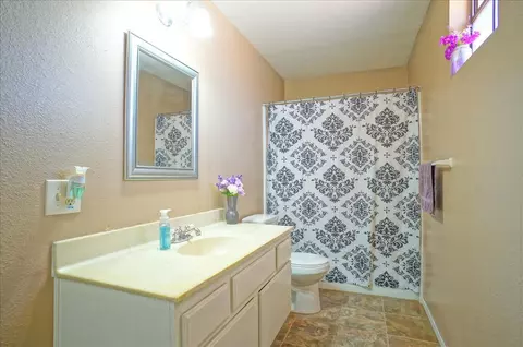 43742 Frieda Ct, Lancaster, CA 93535 photo 12