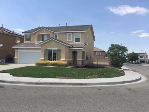 4231 Jonathon St, Lancaster, CA 93536 photo 2
