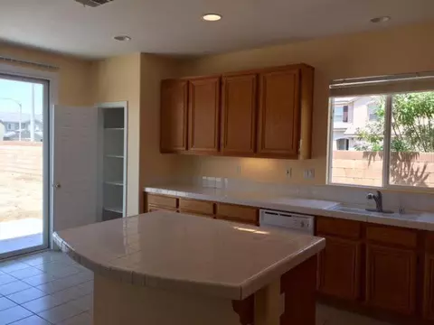 4231 Jonathon St, Lancaster, CA 93536 photo 3