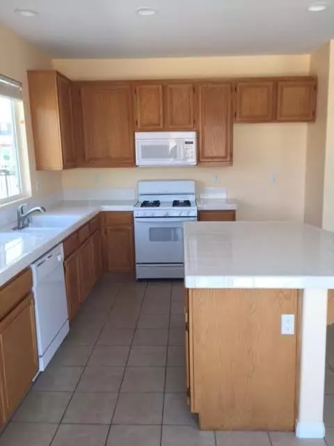 4231 Jonathon St, Lancaster, CA 93536 photo 6