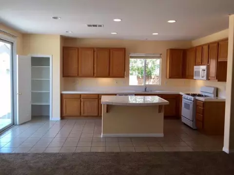 4231 Jonathon St, Lancaster, CA 93536 photo 5