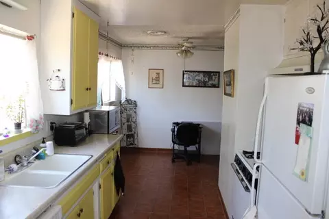 106 White Oak Dr, Tehachapi, CA 93561 photo 8
