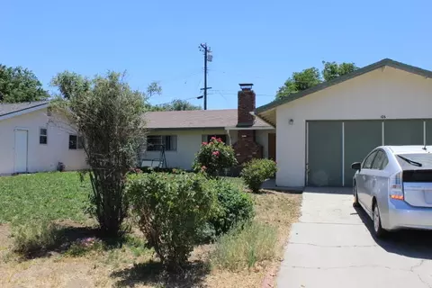 106 White Oak Dr, Tehachapi, CA 93561 photo 2