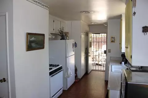 106 White Oak Dr, Tehachapi, CA 93561 photo 4
