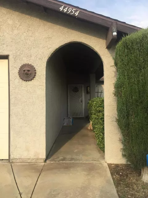 44954 Logue Ave, Lancaster, CA 93535 photo 2