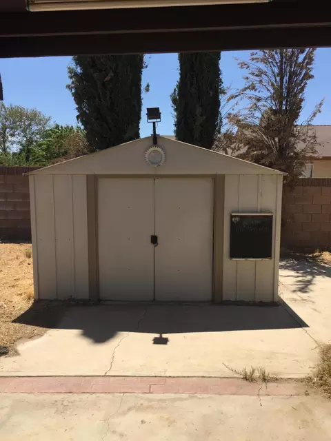 44954 Logue Ave, Lancaster, CA 93535 photo 24