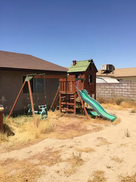 44954 Logue Ave, Lancaster, CA 93535 photo 27