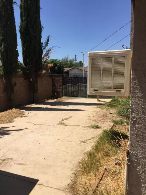 44954 Logue Ave, Lancaster, CA 93535 photo 21