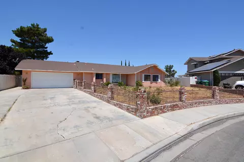 45949 York Pl, Lancaster, CA 93534 photo 1
