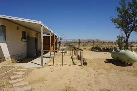 92 Jessica Ave, Mojave, CA 93501 photo 5