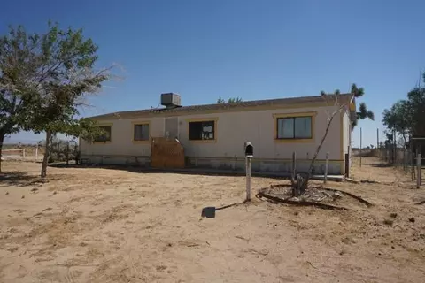 92 Jessica Ave, Mojave, CA 93501 photo 1