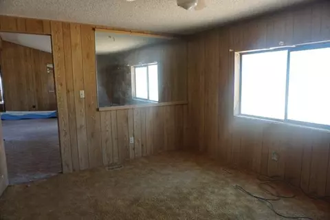 92 Jessica Ave, Mojave, CA 93501 photo 10