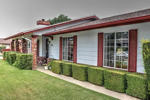 95 Brentwood Dr, Tehachapi, CA 93561 photo 3