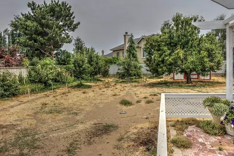 95 Brentwood Dr, Tehachapi, CA 93561 photo 14
