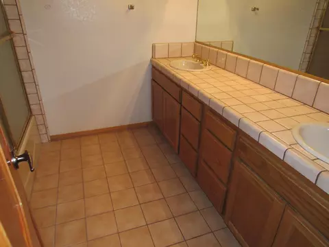 2829 Helen Ln, Lancaster, CA 93536 photo 22