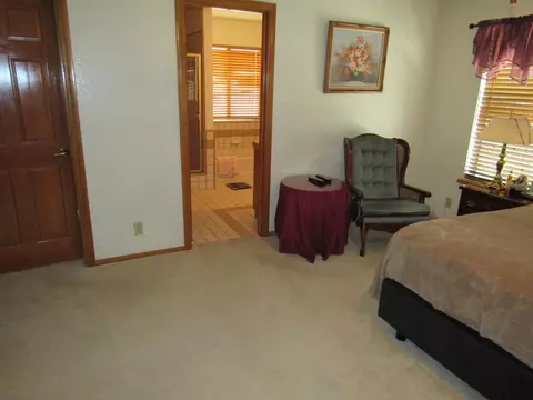 2829 Helen Ln, Lancaster, CA 93536 photo 24