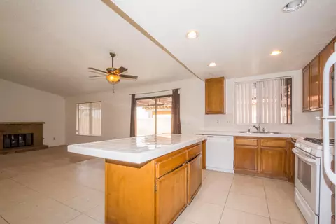 3319 Ave S-1, Palmdale, CA 93550 photo 4
