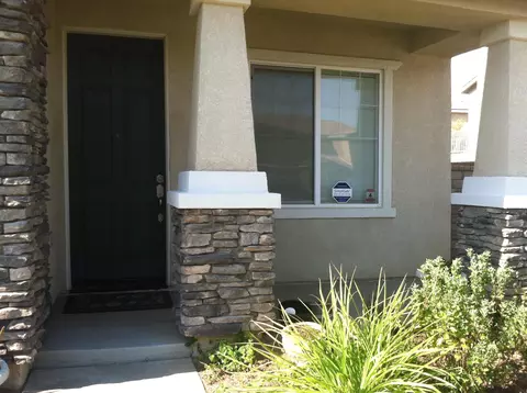 2324 Candytuft Ln, Palmdale, CA 93551 photo 2
