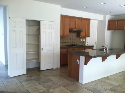 2324 Candytuft Ln, Palmdale, CA 93551 photo 8