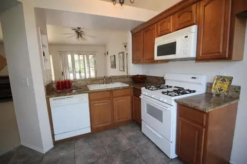 2524 Quiet Way, Lancaster, CA 93535 photo 16