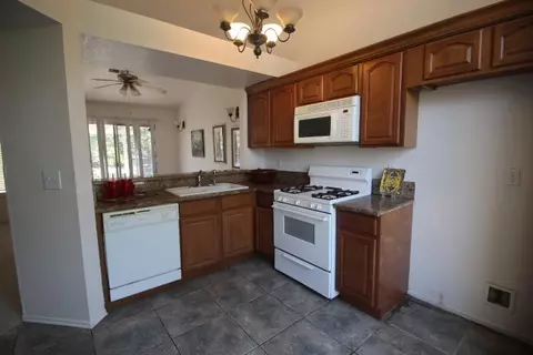 2524 Quiet Way, Lancaster, CA 93535 photo 12