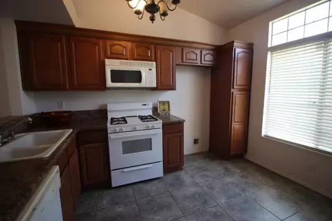 2524 Quiet Way, Lancaster, CA 93535 photo 13