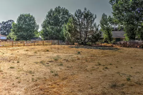 27641 Hialeah Dr, Tehachapi, CA 93561 photo 28