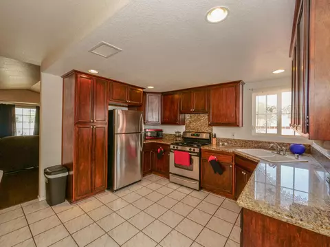 4842 Pacifica Ave, Palmdale, CA 93552 photo 12