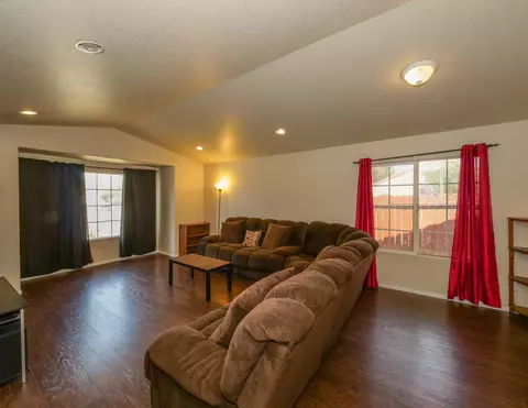 4842 Pacifica Ave, Palmdale, CA 93552 photo 8