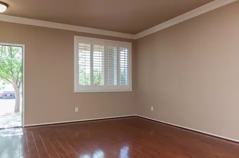 45848 Knightsbridge St, Lancaster, CA 93534 photo 2