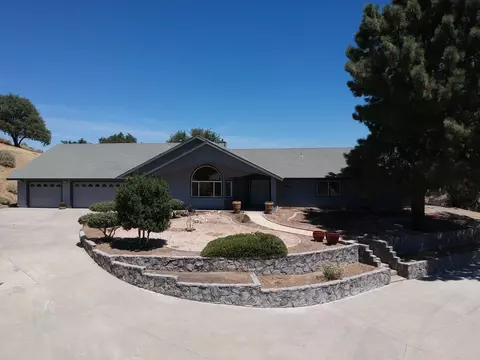 19641 Jacks Hill Rd, Tehachapi, CA 93561 photo 1