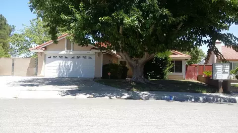 1545 Newgrove St E, Lancaster, CA 93535 photo 1