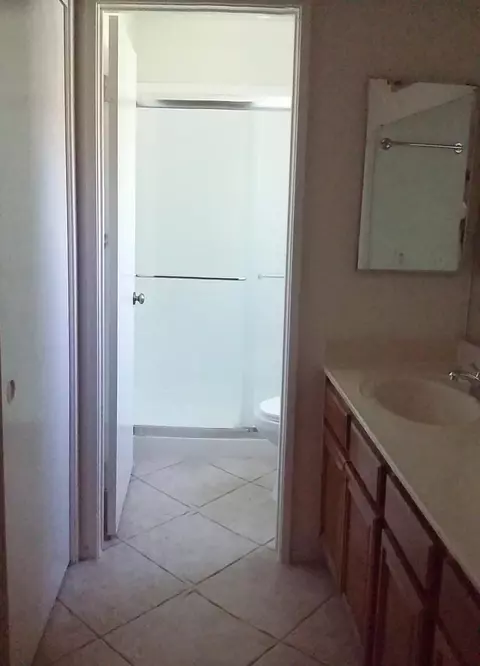 1545 Newgrove St E, Lancaster, CA 93535 photo 8