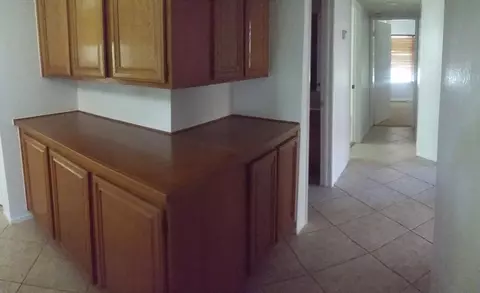 1545 Newgrove St E, Lancaster, CA 93535 photo 4