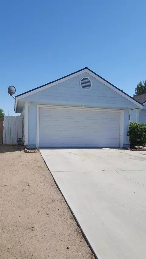 1260 Avenue J5 E, Lancaster, CA 93535 photo 2