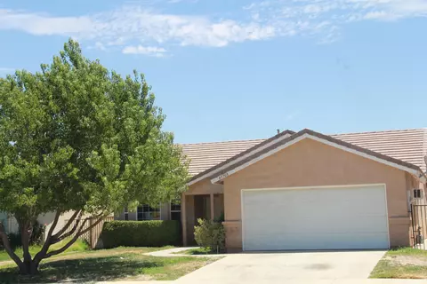 43708 5th St E, Lancaster, CA 93535 photo 2