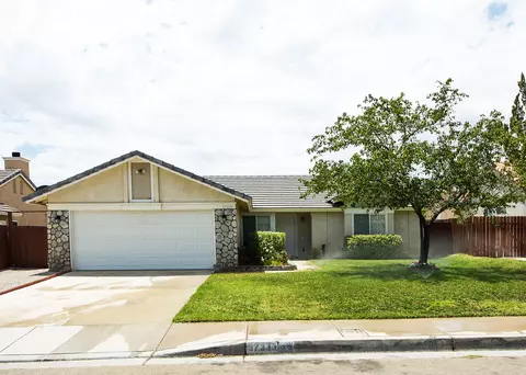 37333 Downing St, Palmdale, CA 93550 photo 1