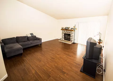 37333 Downing St, Palmdale, CA 93550 photo 2