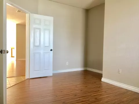 2318 Newgrove St E, Lancaster, CA 93535 photo 7
