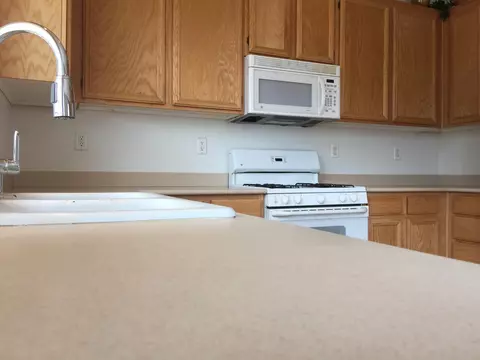 2318 Newgrove St E, Lancaster, CA 93535 photo 11