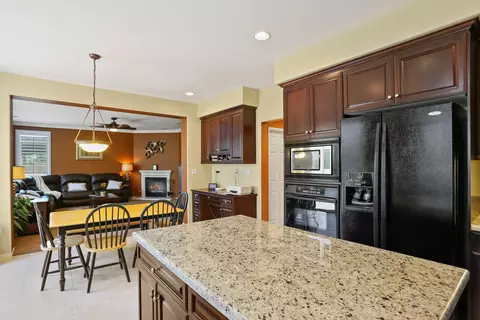 44108 Catsue Pl, Lancaster, CA 93536 photo 15